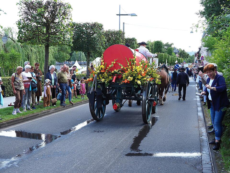 Großer historischer Festzug durch Bad Kissingen!
