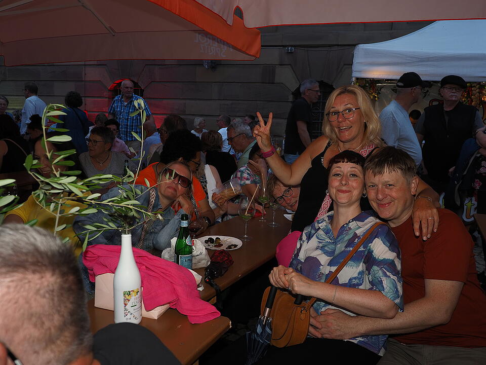 Aperitivo, Vino, Musica und mehr!