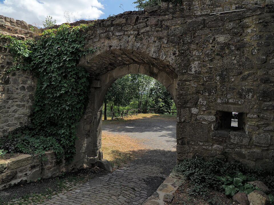 Die Lichtenburg ist eine Ruine auf dem Schloßberg.