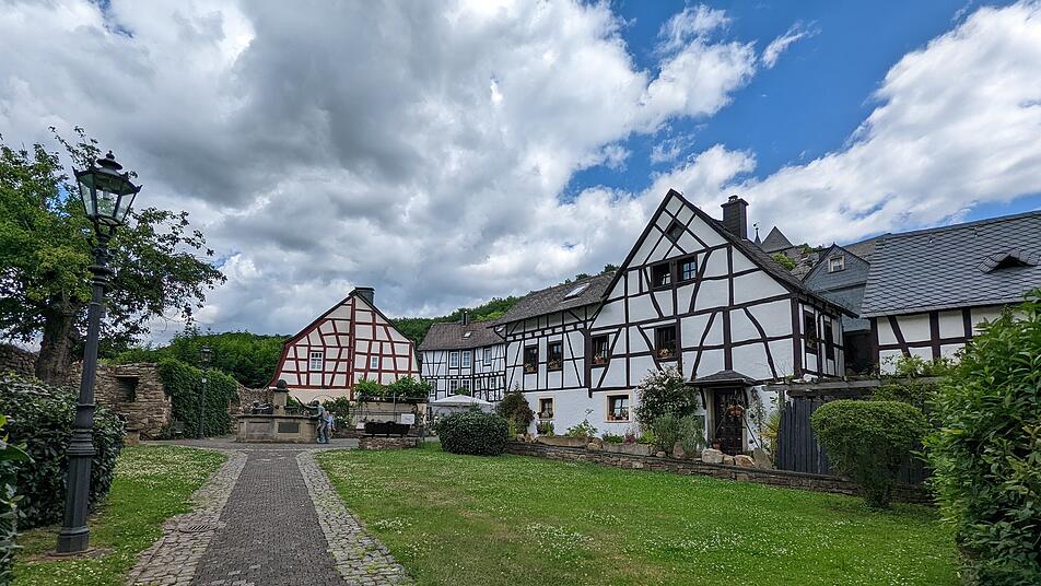 Ein beliebtes Motiv für Fotos oder auch gemalte Bilder ist Herrstein.