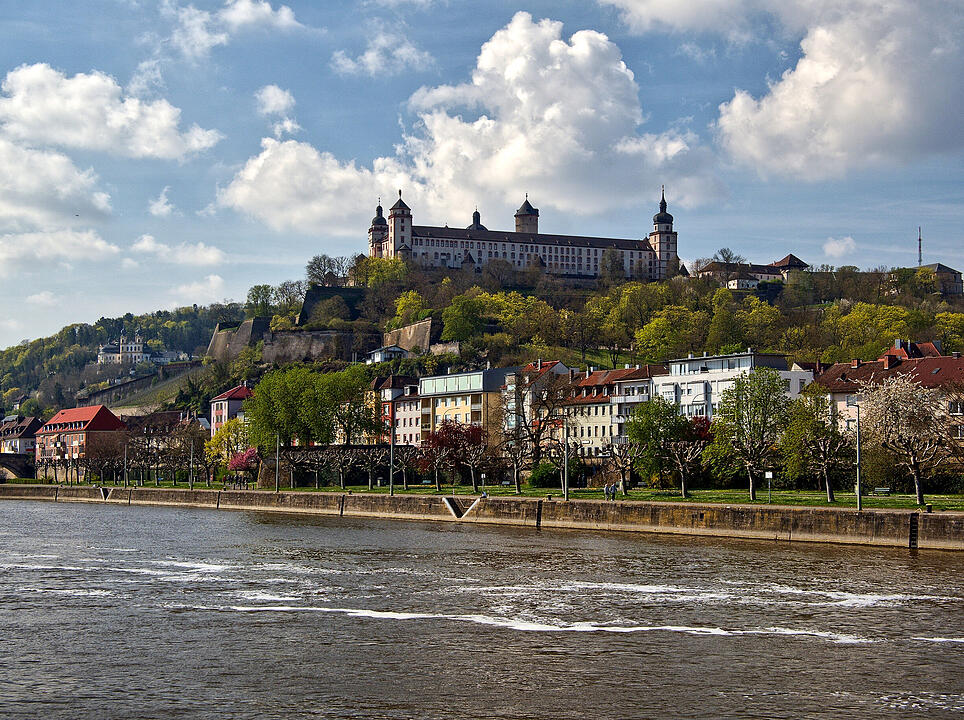 Festung Marienberg oberhalb des Mains in Würzburg