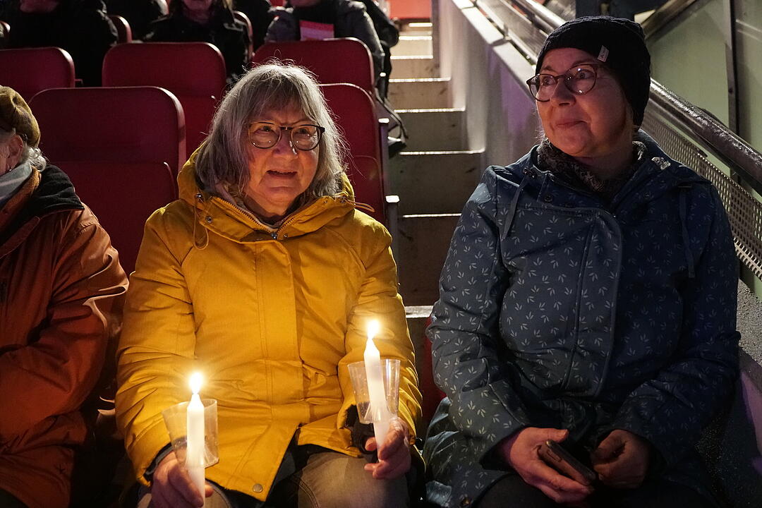Endlich wieder: Impressionen vom Große Nürnberger Adventssingen 2022 im Max-Morlock-Stadion