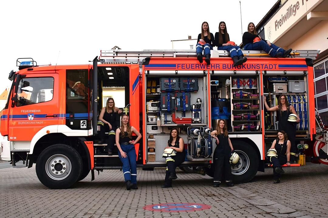 "Frauenpower": Kalender der Feuerwehr-Damen Burgkunstadt - Bildergalerie