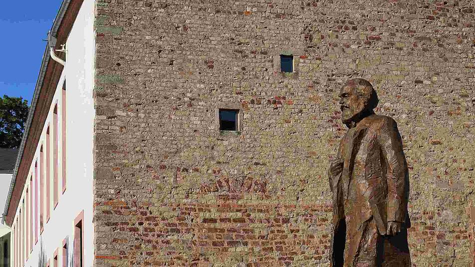 Der Jude Karl Marx ist ein berühmter Sohn der Stadt.