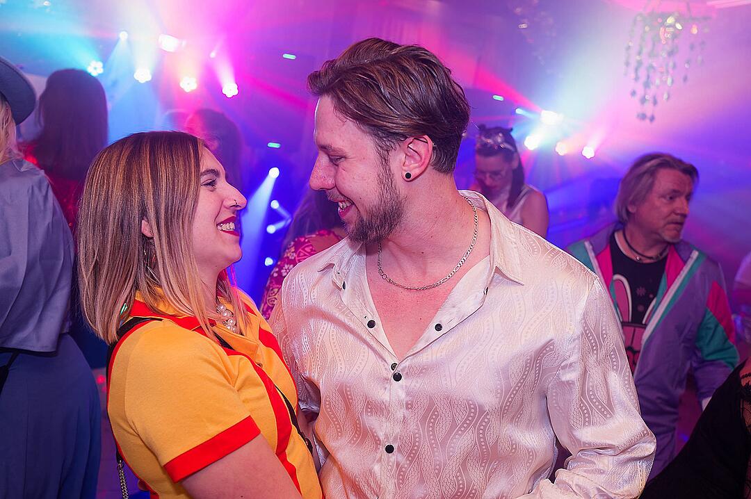 Drei Männerballetts, Musik von DJ Asti und vieles mehr gab es beim Weiberfasching!