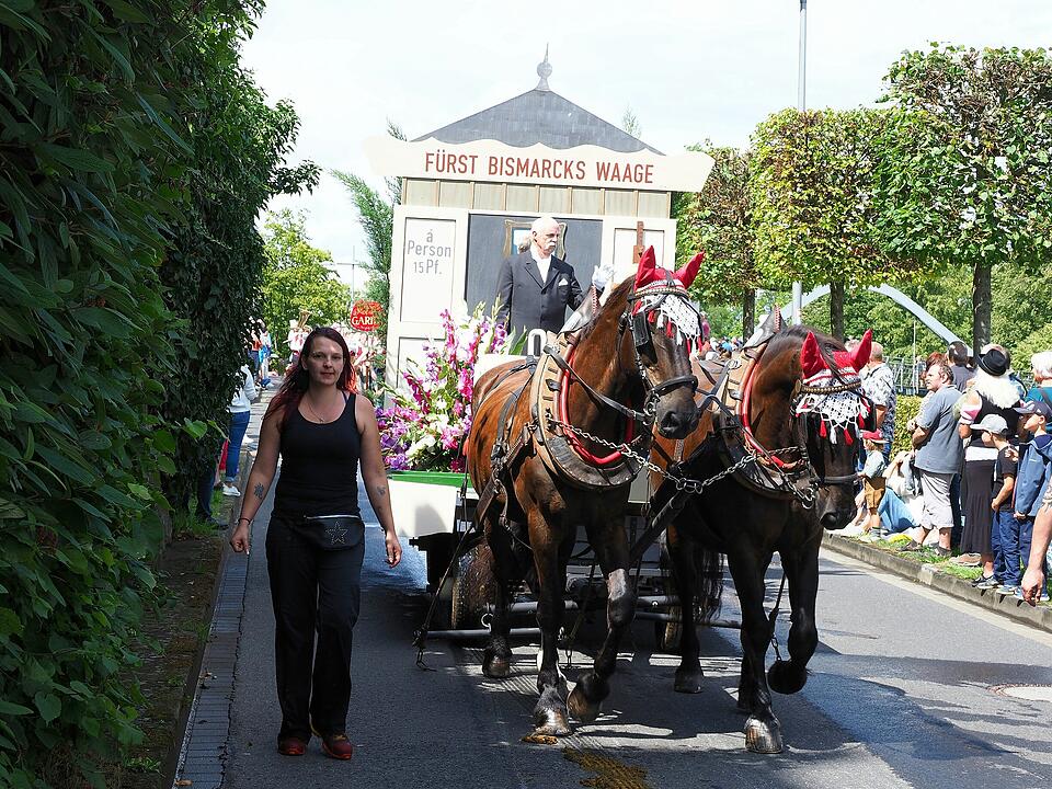 Großer historischer Festzug durch Bad Kissingen!