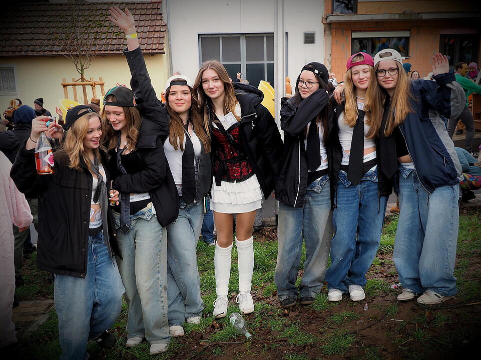 Beste Faschingslaune in Aura/Saale