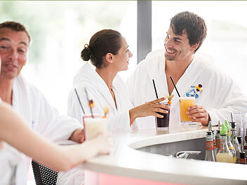 In der Obermain Therme in Bad Staffelstein lassen sich romantische Stunden zu zweit verbringen.