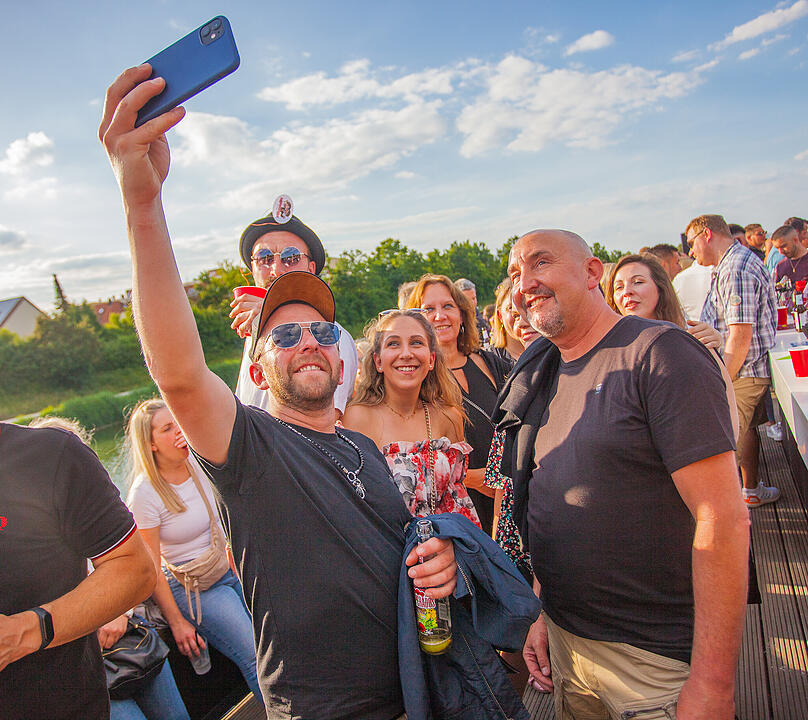 Bayern 3 Partyschiff in Fürth