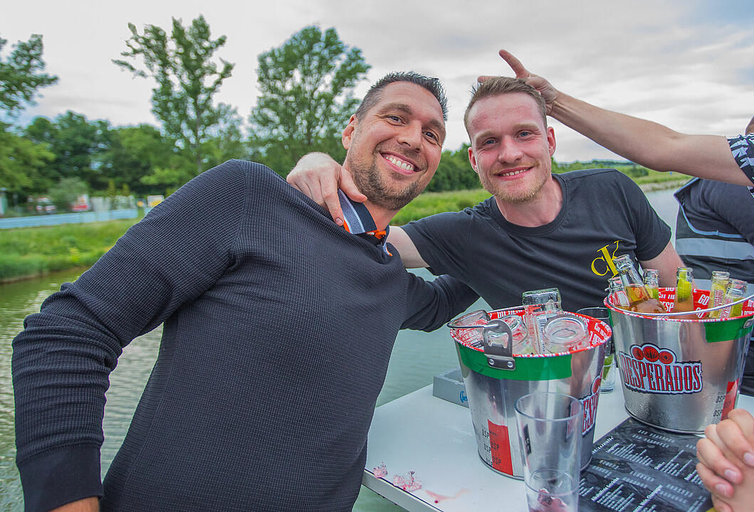 Auf drei Decks wurde richtig gefeiert!