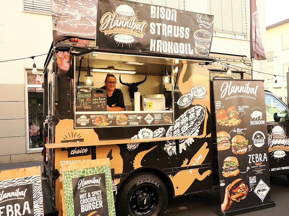 Burger, BBQ und Spezialitäten aus verschiedenen Ländern!