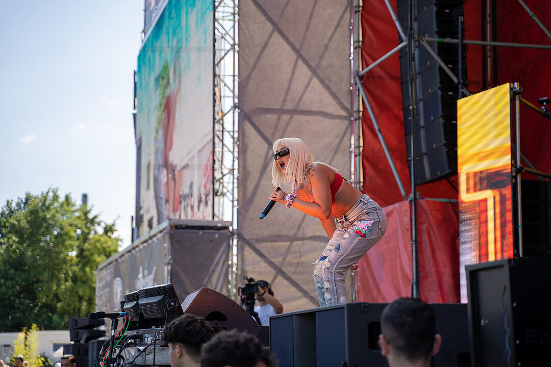 Mit vielen internationalen und nationalen Live-Acts!