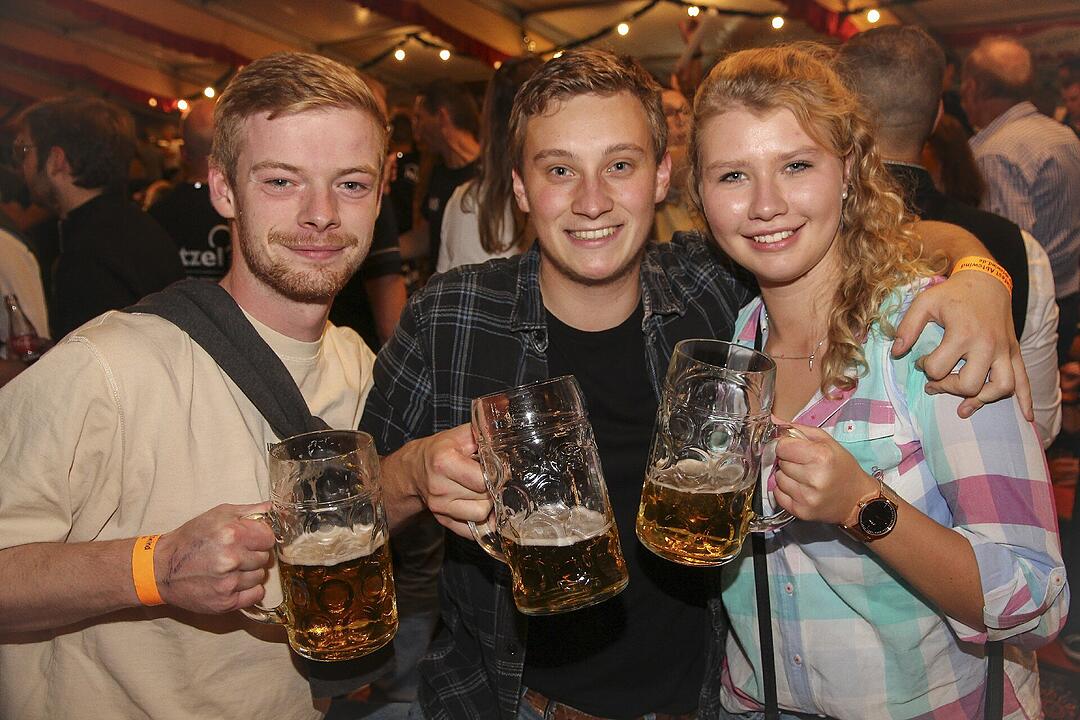 Impressionen von der erstklassigen Stimmung!