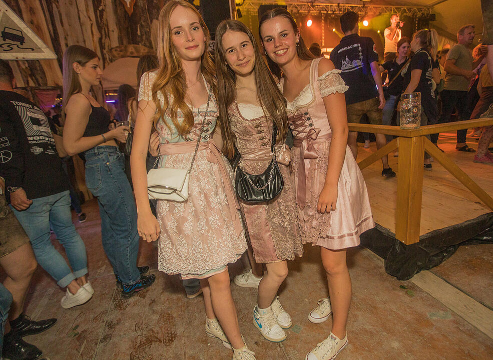 Die Cover- und Partyband "Tasty 7" spielten am Samstag.