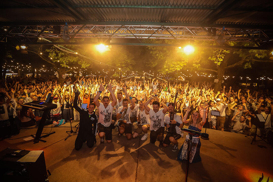 Impressionen vom größten Weinfest in Franken!