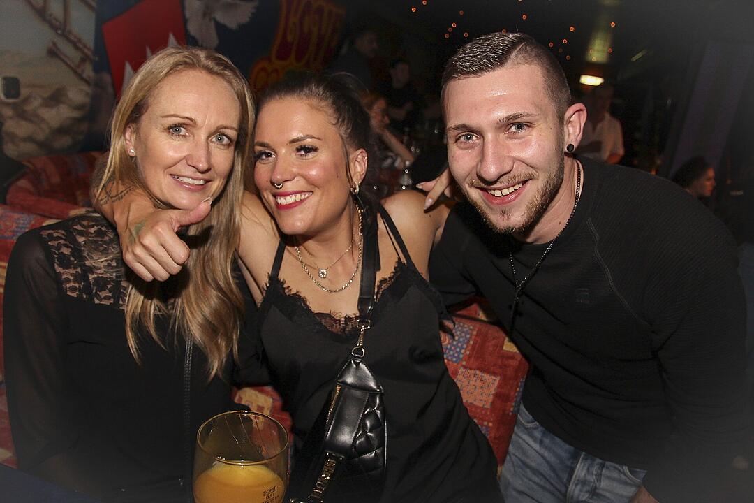 Klasse Party-Stimmung  am ersten Weihnachtsfeiertag