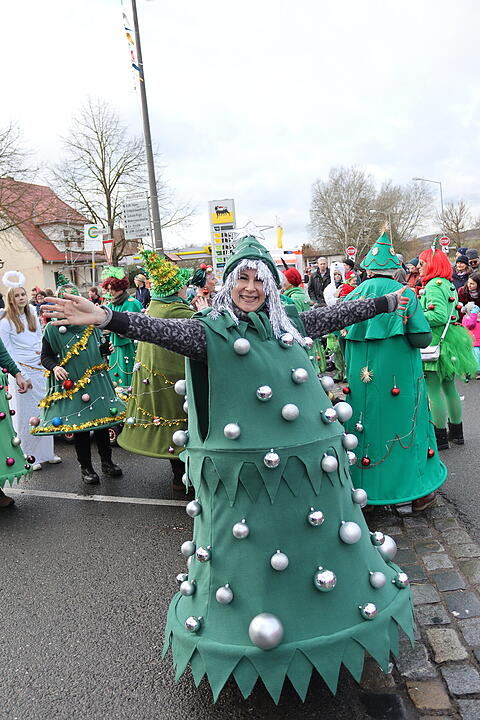 Die Hauptstrasse wurde zur Partymeile