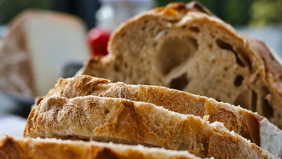 Knusprig und aromatisch: So schmeckt Landbrot.