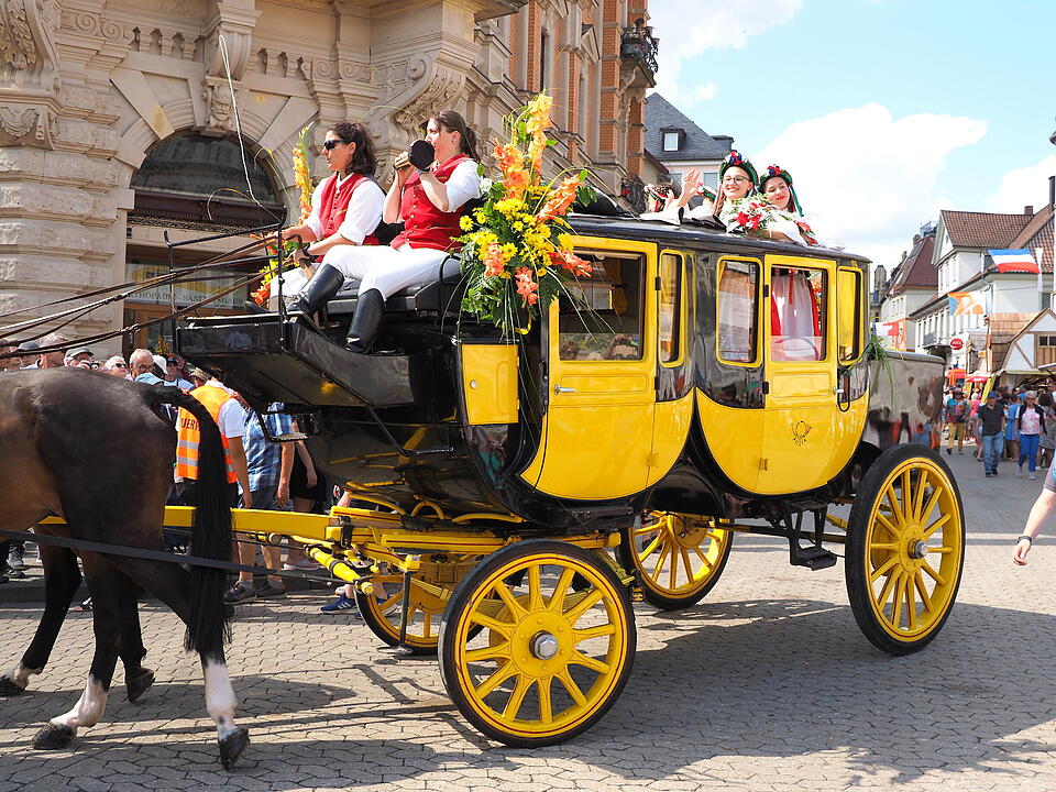 Großer historischer Festzug durch Bad Kissingen!