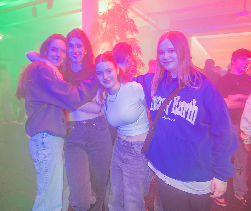 Nach dem einschlagenden Erfolg der ersten Kufa Club Night wurde ausgelassen die 2. Auflage gefeiert.
