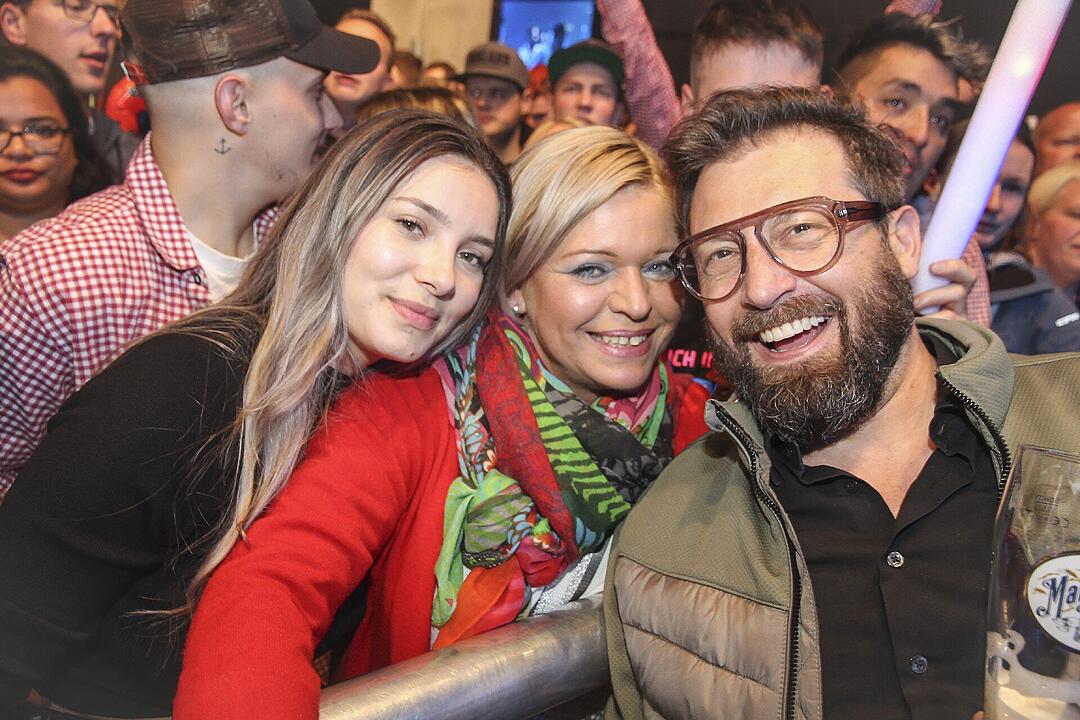 Opening Party mit Ballermann-Größe Peter Wackel