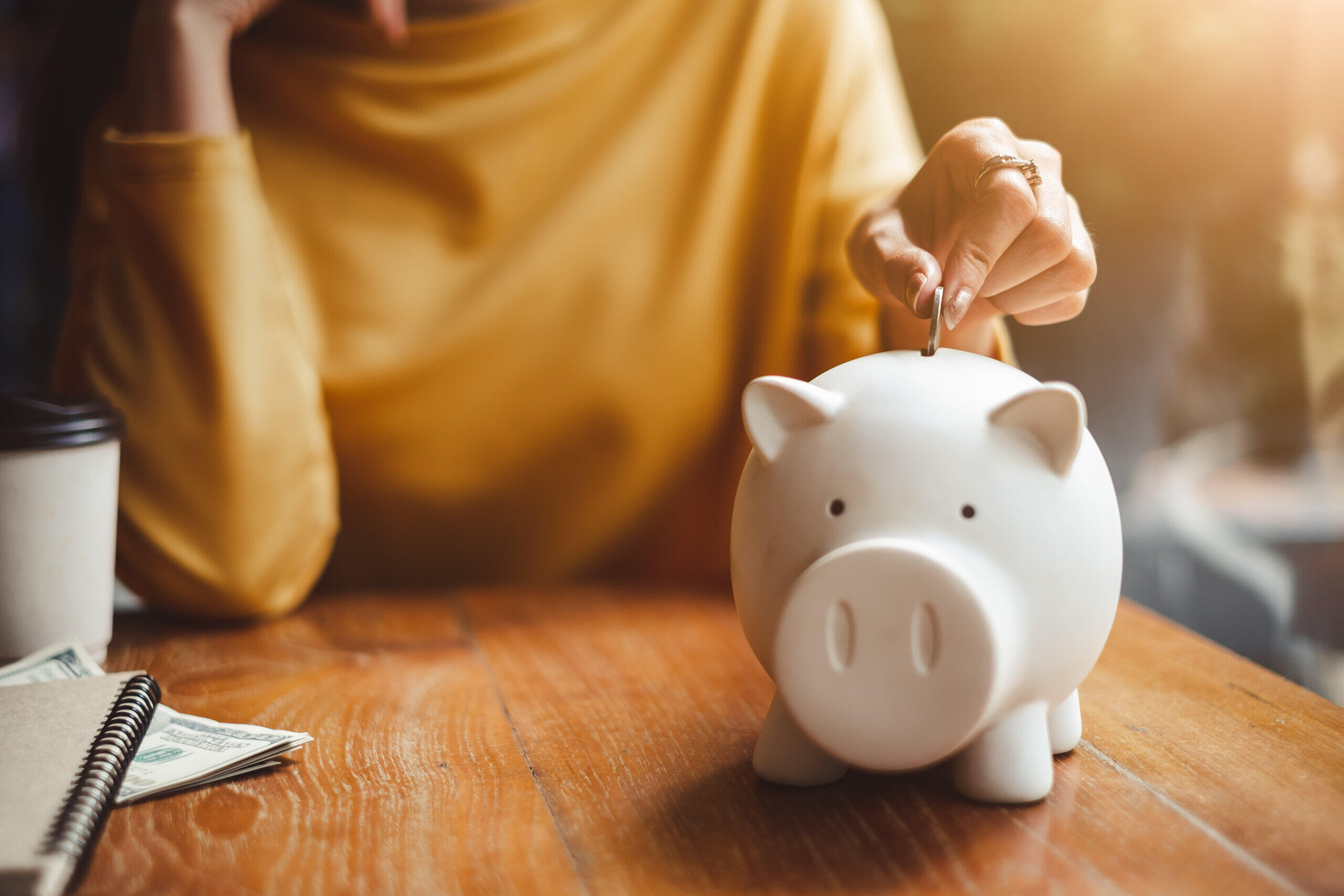 Geld zu Hause aufbewahren: Können Strafen drohen?