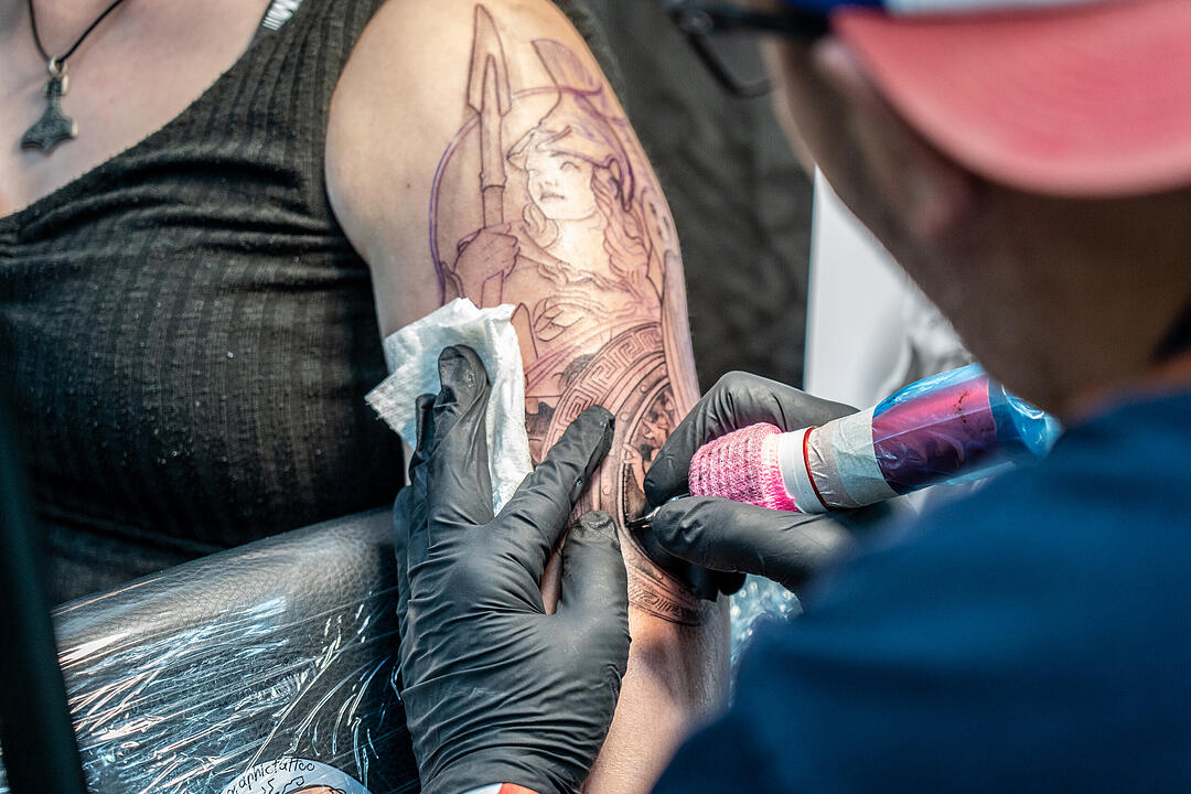Mit vielen Top Tattookünstlern und Händlern.