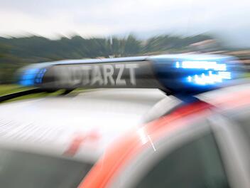 Für drei Männer kam jede Hilfe zu spät. Sie starben bei dem schweren Unfall auf der B27 bei Fulda. Symbolbild, Foto: Stephan Jansen/dpa