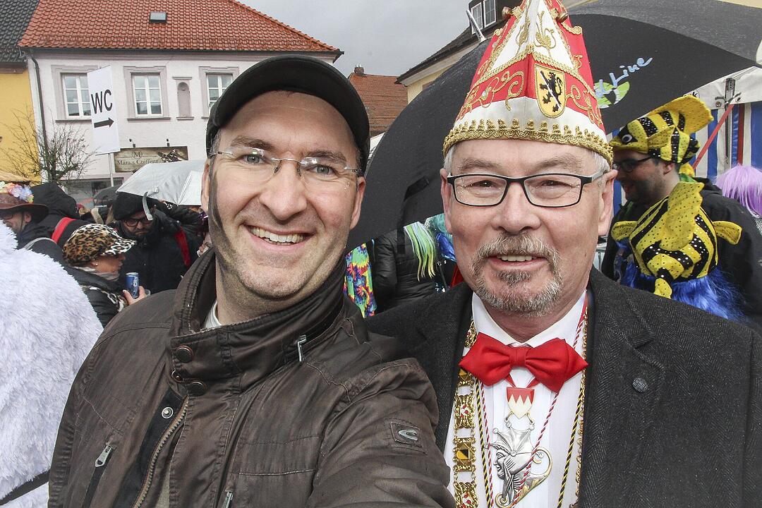 Großer Faschingsumzug  zum Stadtsteinacher Marktplatz