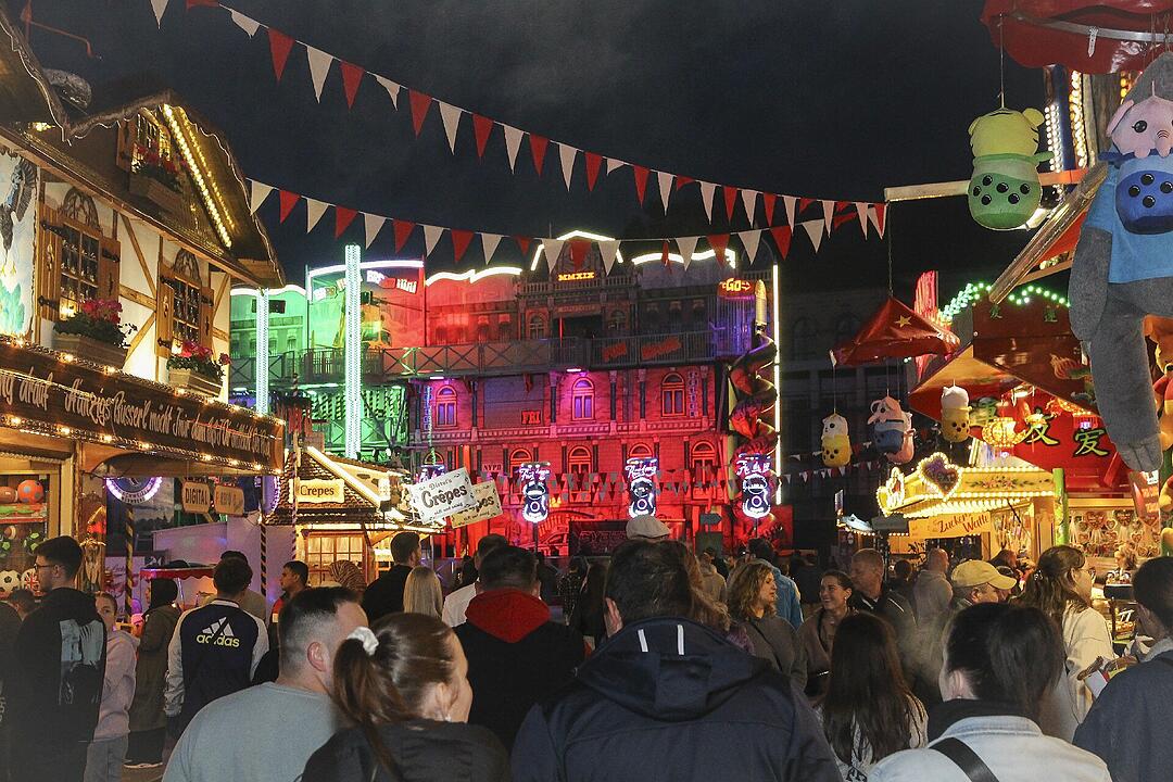 Das Bayreuther Volksfest bietet ein buntes Programm.