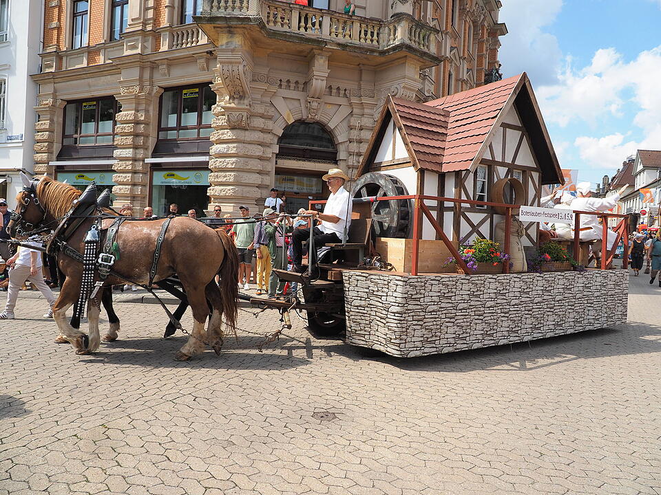 Großer historischer Festzug durch Bad Kissingen!