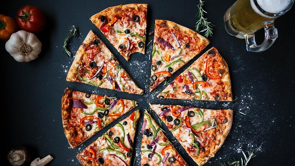 In Trier gibt es eine große Auswahl an verschiedenen Pizzerien. Wir haben für dich eine Übersicht, wo sich ein Besuch besonders lohnt. (Symbolbild)