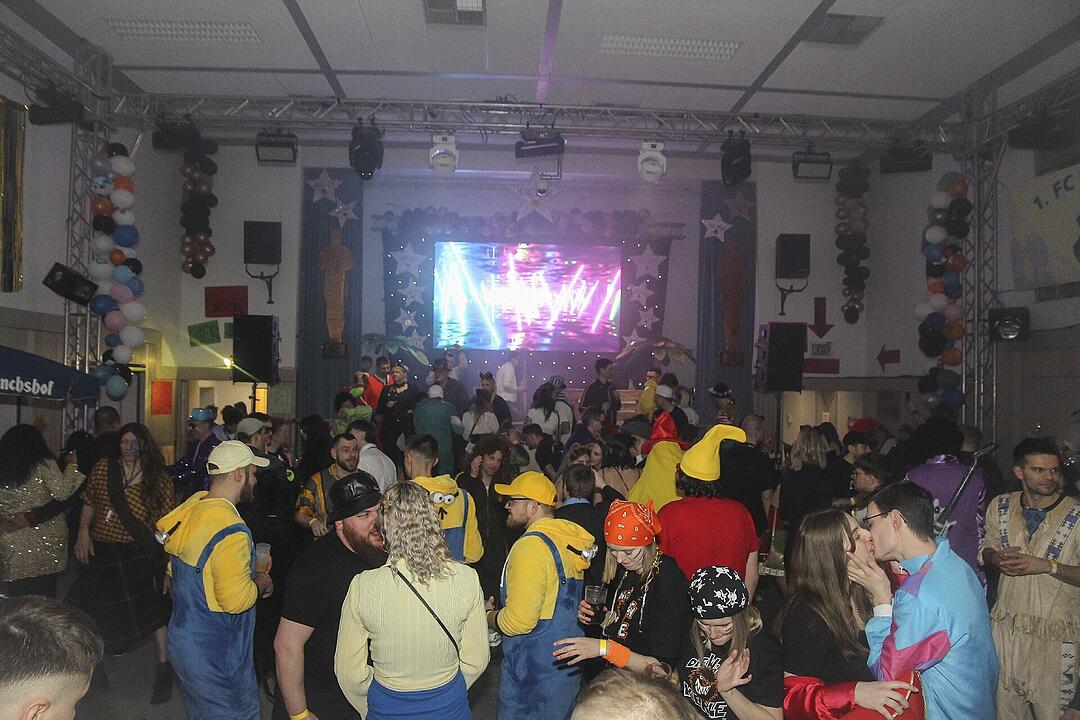 Beste Stimmung beim Kupferberger Blütenfasching!