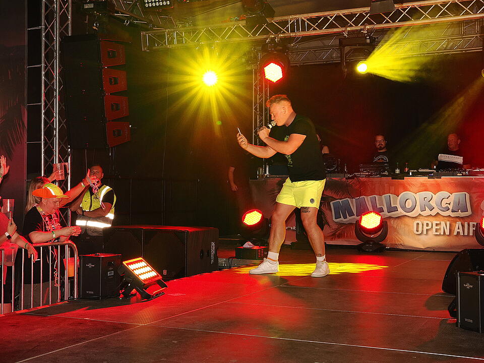 Super Stimmung mit vielen Ballermann-Stars!