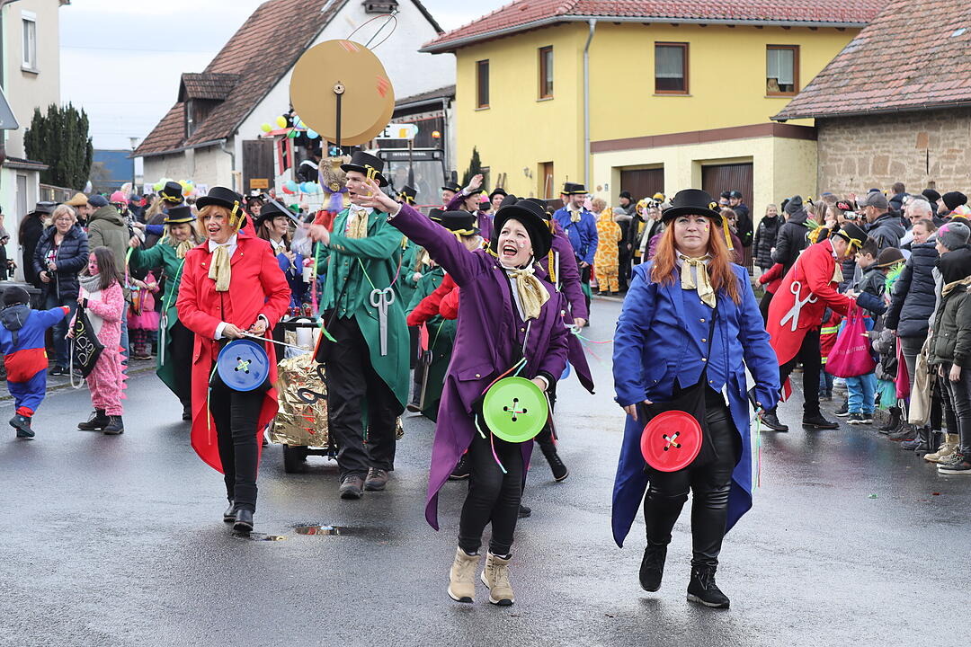Die Hauptstrasse wurde zur Partymeile
