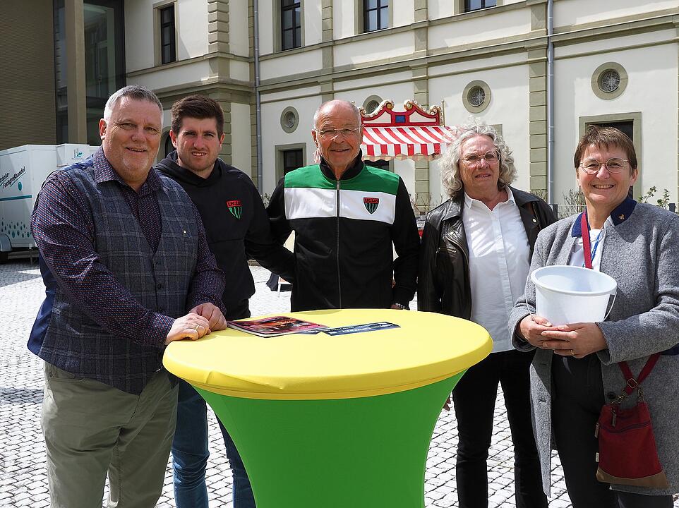 Viele Attraktionen für Groß und Klein, Live-Musik und kulinarische Highlights waren geboten.