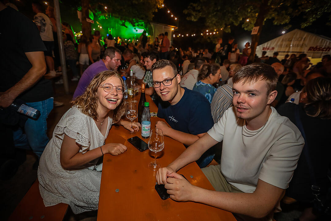 Impressionen vom größten Weinfest in Franken!