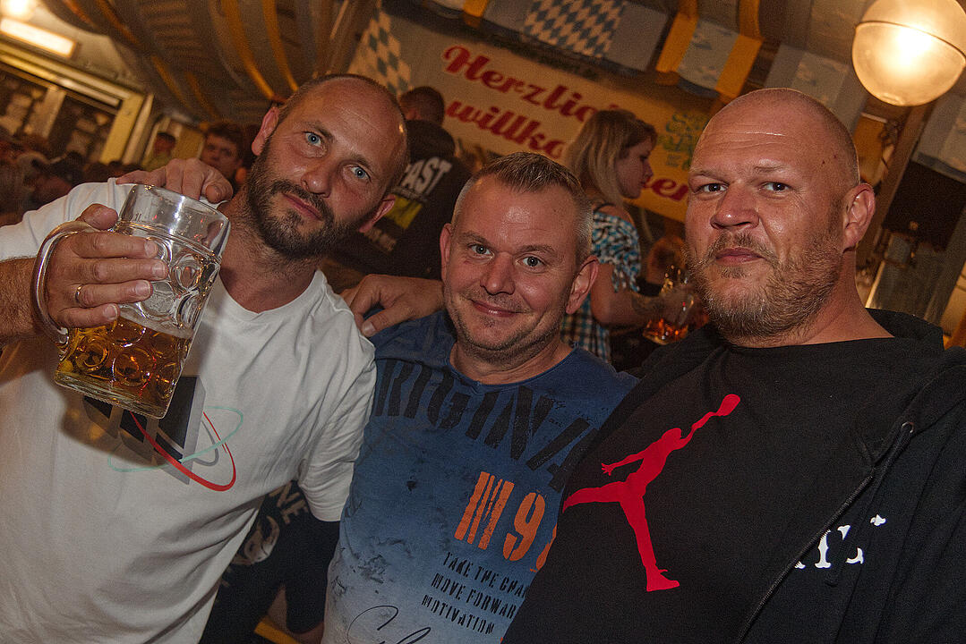 Beste Stimmung beim zweitgrößten Volksfest Bayerns