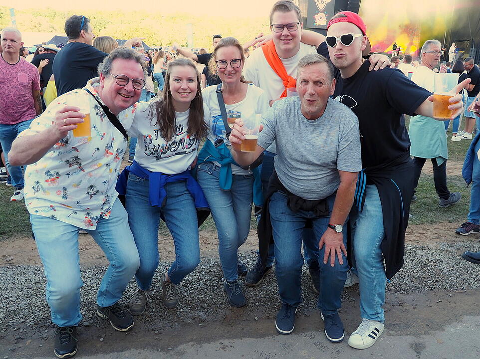 Die Mega Party voller Hits & Nostalgie.