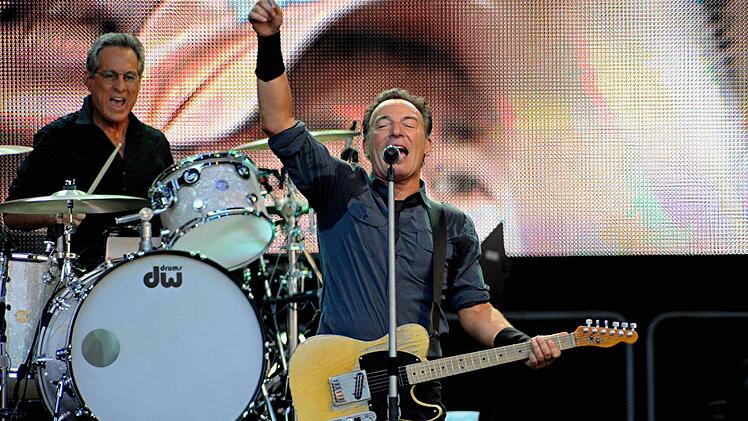 Auf geht's: Bruce Springsteen in Leipzig Foto: Helmut Ölschlegel