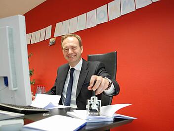 Mit seinem Buch hat Bernd Weiß das Prädikat eines CSU-Rebellen weg. Nach der Landtagswahl ist er erst mal wieder nur Notar. Foto: G. Flegel