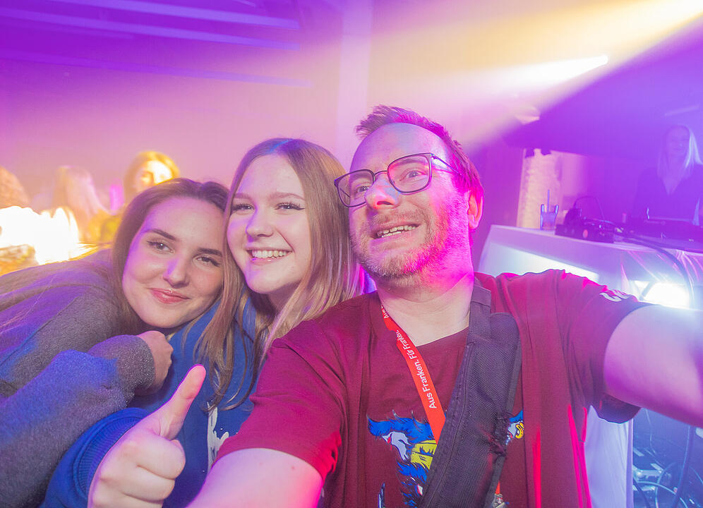 Nach dem einschlagenden Erfolg der ersten Kufa Club Night wurde ausgelassen die 2. Auflage gefeiert.