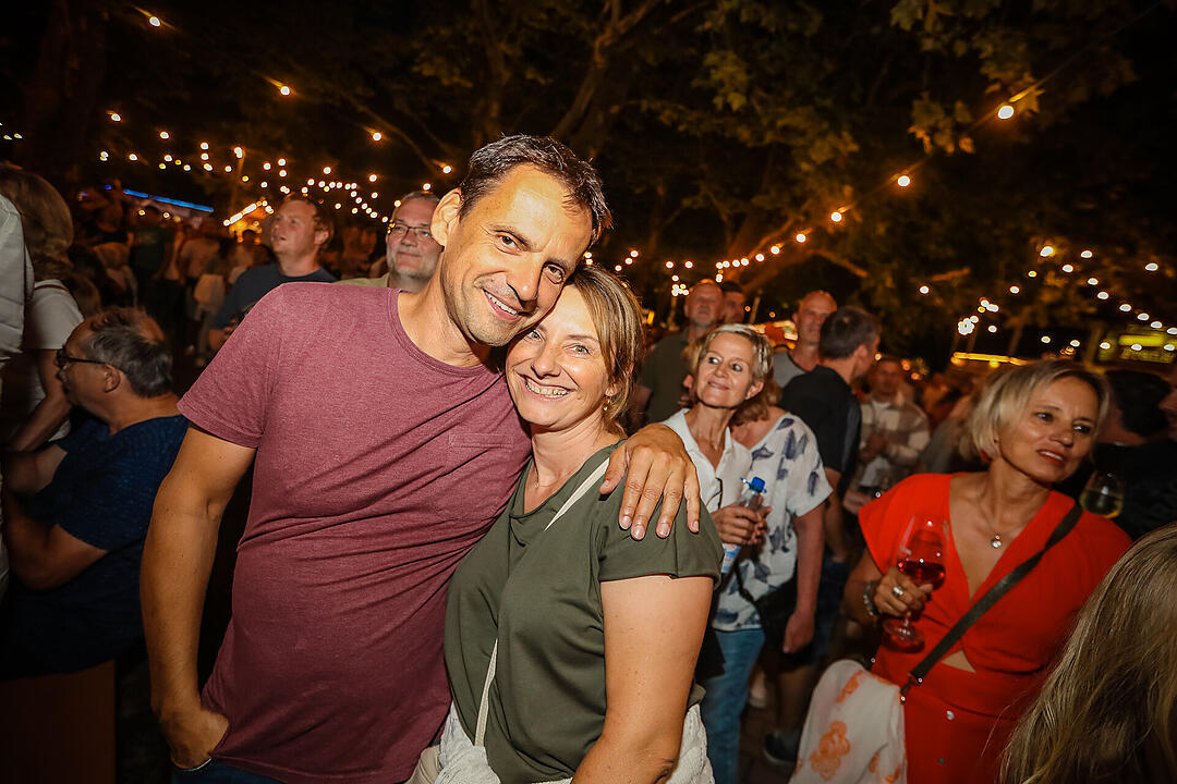 Impressionen vom größten Weinfest in Franken!