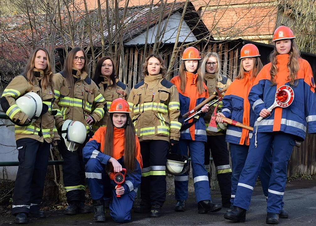 "Frauenpower": Kalender der Feuerwehr-Damen Burgkunstadt - Bildergalerie