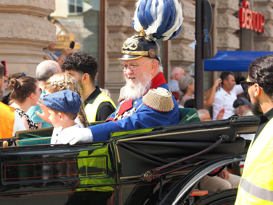 Großer historischer Festzug durch Bad Kissingen!