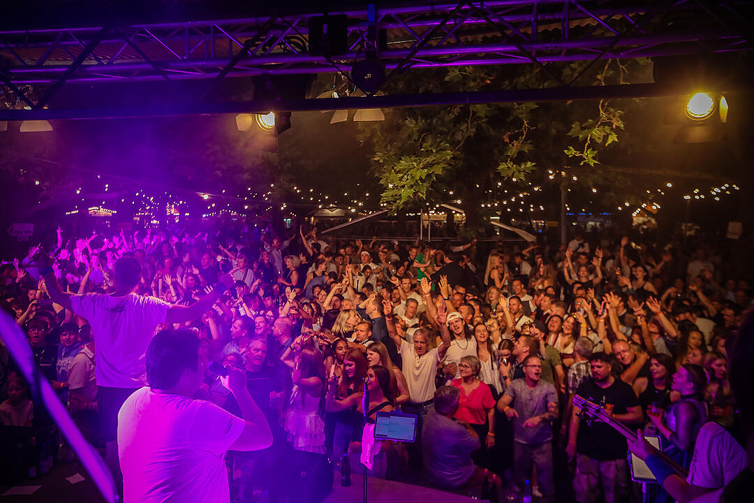 Impressionen vom größten Weinfest in Franken!