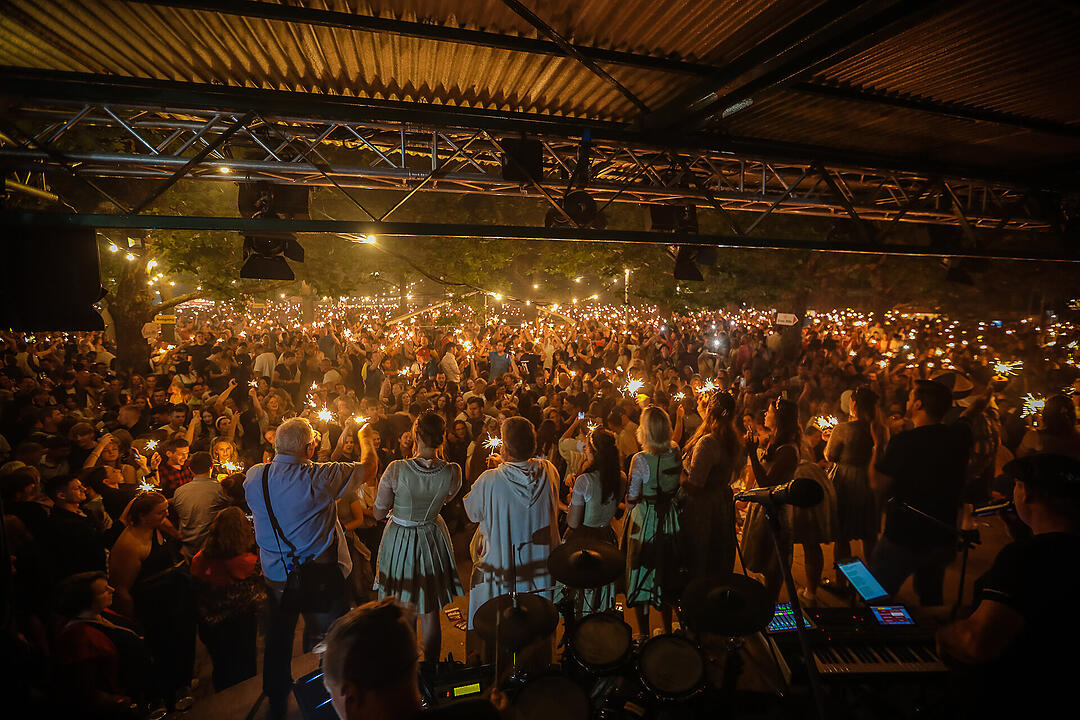 Impressionen vom größten Weinfest in Franken!
