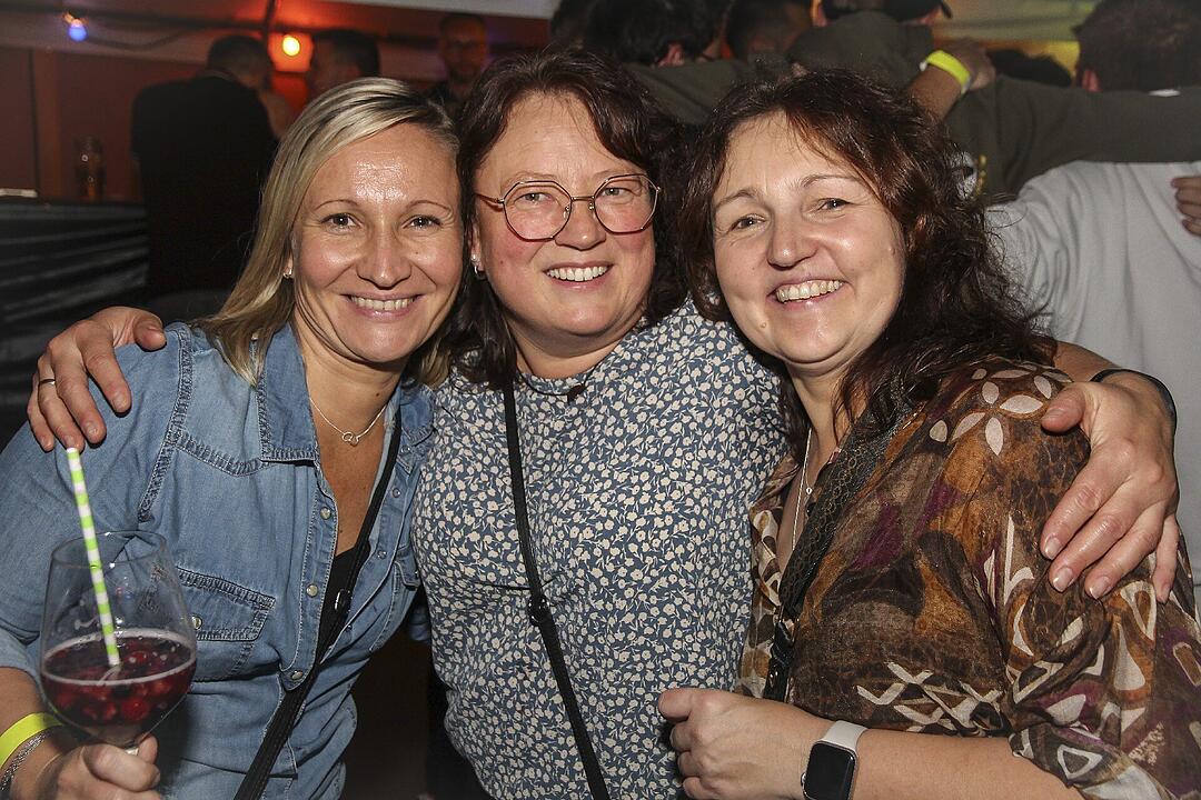 Es spielte die Partyband "Musik die3".
