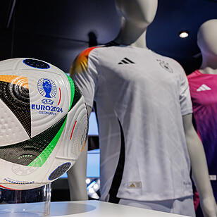 Trikots der deutschen Fußball-Nationalmannschaft EM 2024