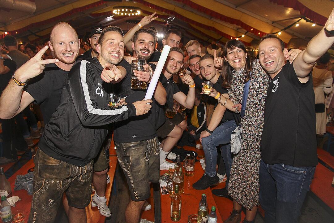 Impressionen von der erstklassigen Stimmung!